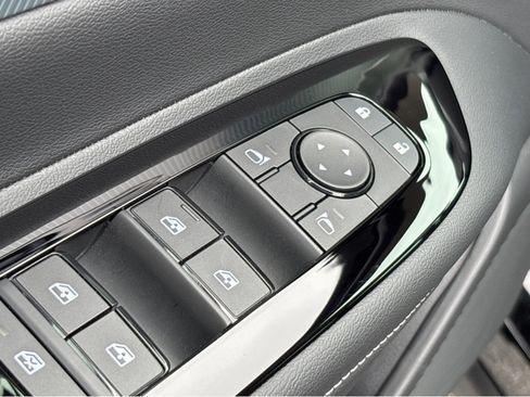 New 2026 Nissan Murano SV image 13