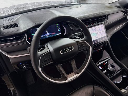 Used 2024 Jeep Grand Cherokee Limited 4xe image 21