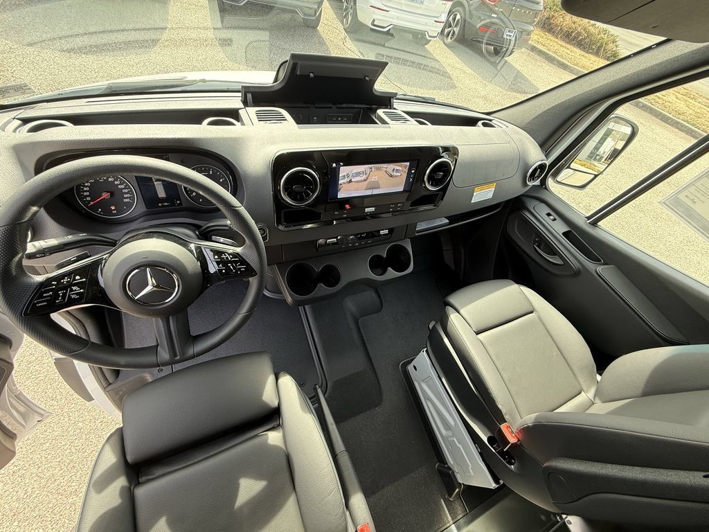 New 2026 Mercedes-Benz Sprinter 2500 image 24