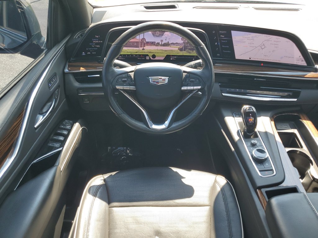 Used 2021 Cadillac Escalade Premium Luxury RWD image 29