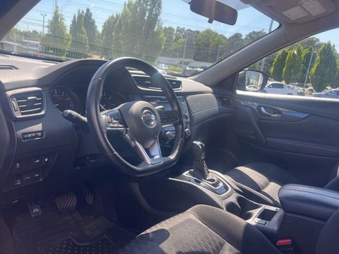 Used 2018 Nissan Rogue SV AWD/4WD image 11
