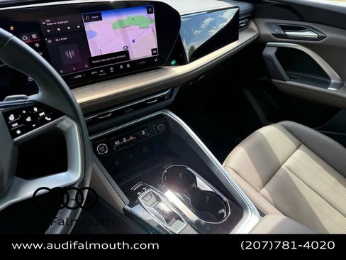 Used 2025 Audi Q5 Premium w/ Convenience Package AWD/4WD image 39