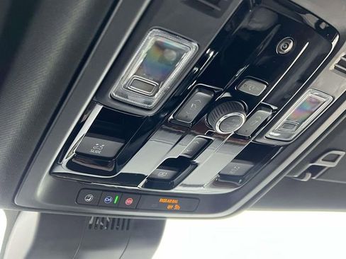 New 2026 GMC Yukon XL Denali w/ Denali Reserve Package image 32