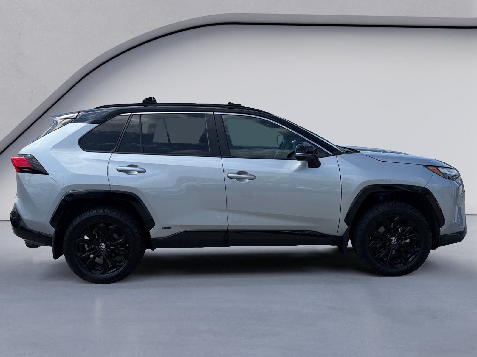 Used 2023 Toyota RAV4 XSE AWD/4WD image 6