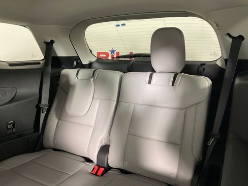 New 2026 Ford Explorer Active w/ Active Comfort Package RWD image 17