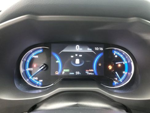 Used 2024 Toyota RAV4 LE image 17