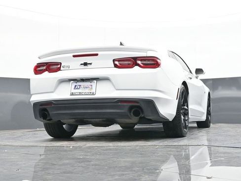 Used 2022 Chevrolet Camaro LT image 41