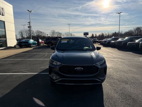 Certified 2023 Ford Escape ST-Line w/ Tech Pack #1 image 3