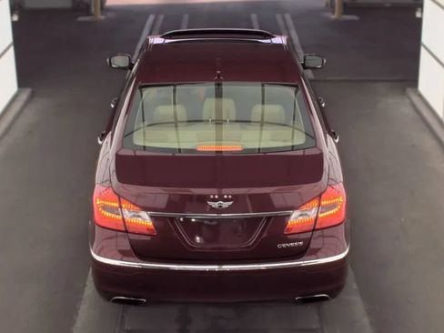 Used 2013 Hyundai Genesis 3.8 w/ Premium Pkg RWD image 4