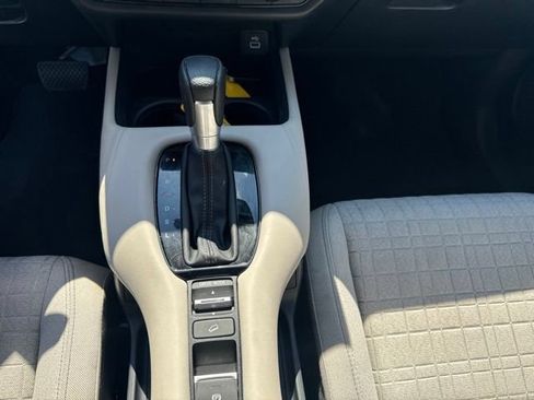 Used 2023 Honda HR-V LX image 18