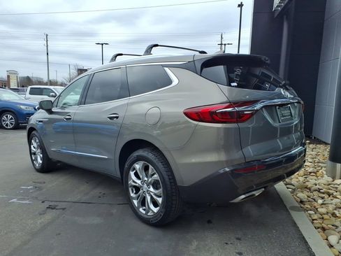 Used 2019 Buick Enclave Avenir w/ Avenir Technology Package image 4