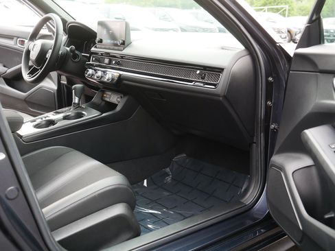 Used 2025 Honda Civic Sport image 19