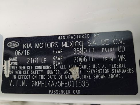 Used 2017 Kia Forte S FWD image 33