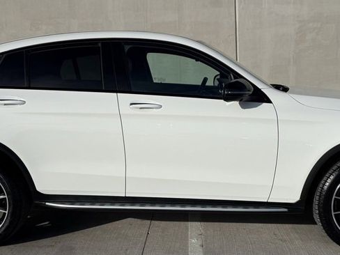 Used 2022 Mercedes-Benz GLC 300 GLC 300 Coupe image 3