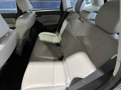Used 2015 Subaru Forester 2.5i Limited image 10