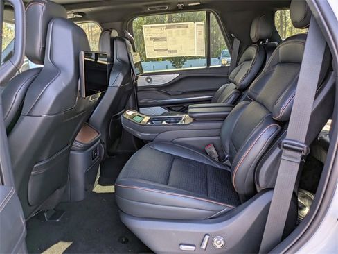 New 2025 Lincoln Navigator Black Label image 13