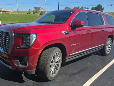 Used 2023 GMC Yukon XL Denali w/ Denali Reserve Package AWD/4WD image 1