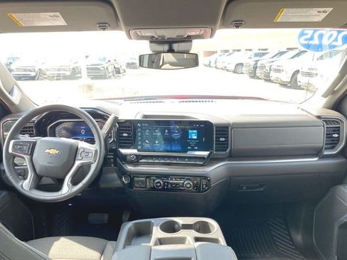 Used 2025 Chevrolet Silverado 1500 LT AWD/4WD image 19