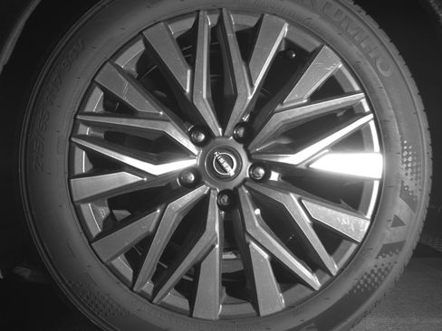 Used 2025 Nissan Altima 2.5 SV image 14