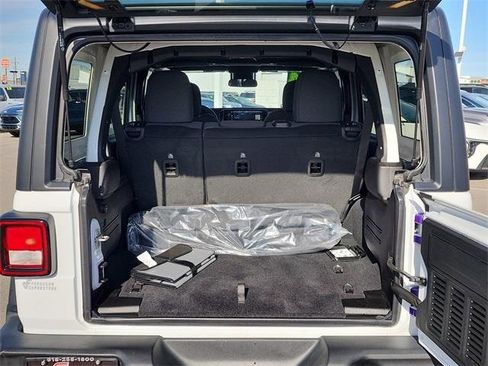 Used 2024 Jeep Wrangler Sport S image 5