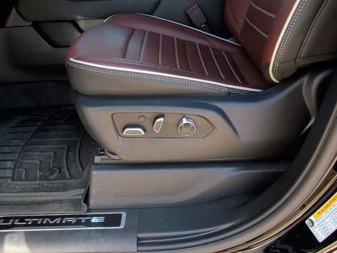 Used 2025 GMC Sierra 1500 Denali Ultimate image 14