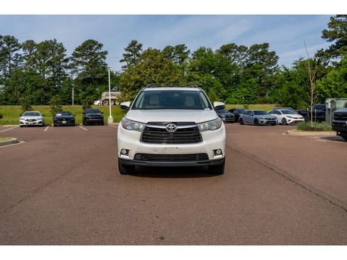Used 2016 Toyota Highlander Limited image 2