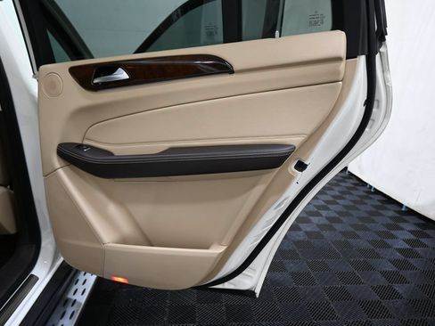 Used 2018 Mercedes-Benz GLS 450 4MATIC image 19