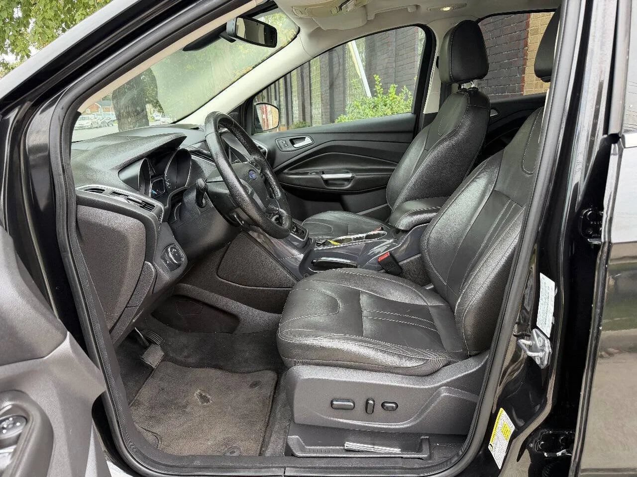 Used 2013 Ford Escape Titanium w/ Parking Technology Pkg AWD/4WD image 12