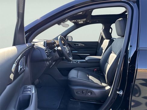 New 2026 Chevrolet Traverse High Country image 18