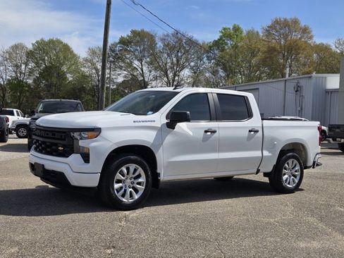 Used 2025 Chevrolet Silverado 1500 Custom RWD image 1