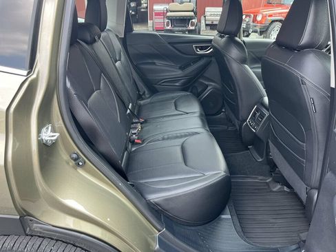 Used 2024 Subaru Forester Touring AWD/4WD image 31