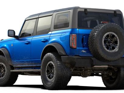 New 2024 Ford Bronco Outer Banks w/ Sasquatch Package