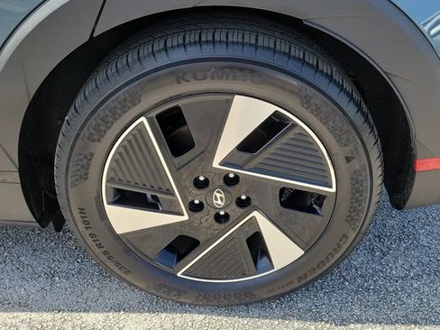 Used 2025 Hyundai Ioniq 5 SE RWD image 7