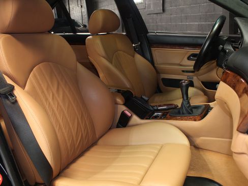 Used 2002 BMW M5 RWD image 60