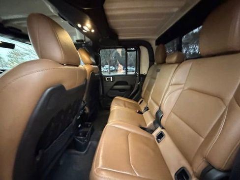 Used 2020 Jeep Gladiator Rubicon image 16