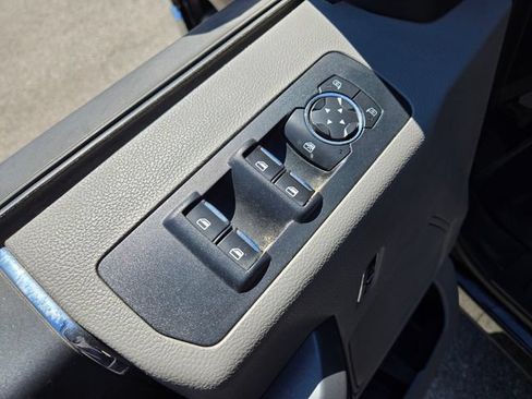 Used 2017 Ford F150 XLT RWD image 25