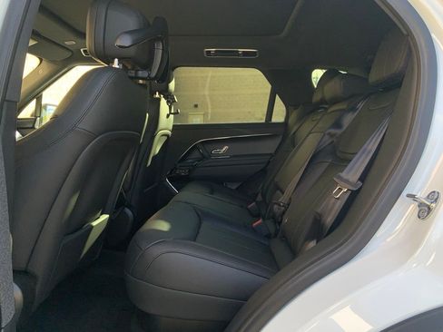 New 2025 Land Rover Range Rover Sport SE image 13