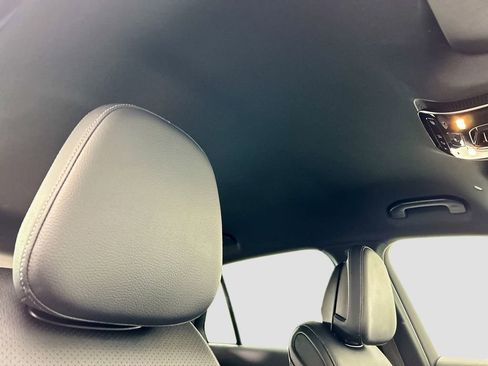 Certified 2025 Mercedes-Benz GLC 300 image 17