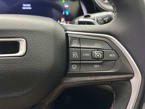 Used 2023 Jeep Grand Cherokee 4WD 4xe image 20