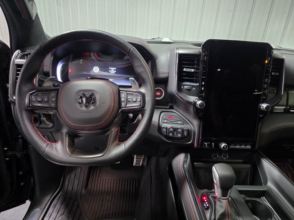 Used 2027 RAM 1500 4x4 Crew Cab image 16