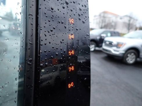 Used 2017 Ford Explorer XLT w/ Equipment Group 202A image 14