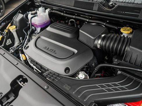 New 2026 Chrysler Pacifica Select image 7