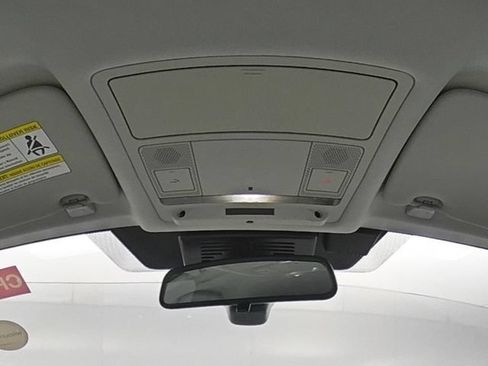 Used 2017 Land Rover Discovery Sport SE AWD/4WD image 25