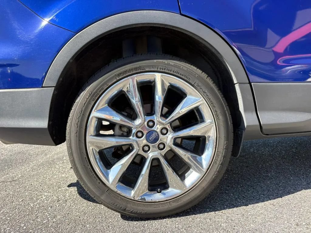 Used 2015 Ford Escape SE w/ SE Chrome Package FWD image 23