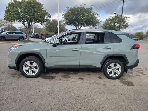 Used 2020 Toyota RAV4 XLE w/ Convenience Package image 8