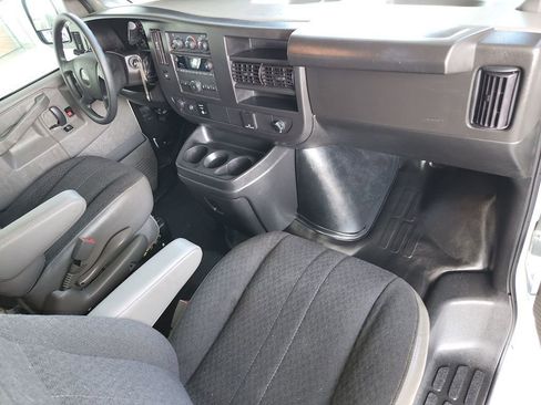 Used 2024 GMC Savana 2500 Work Van w/ Driver Convenience Package image 17