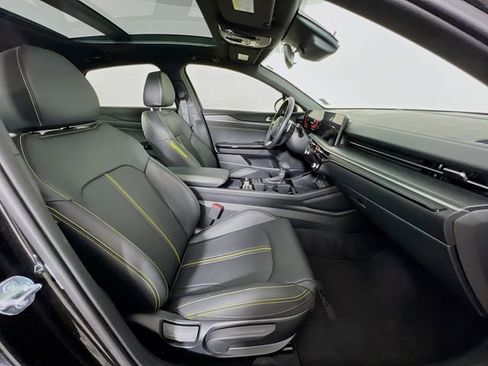 Used 2025 Kia K5 GT image 41