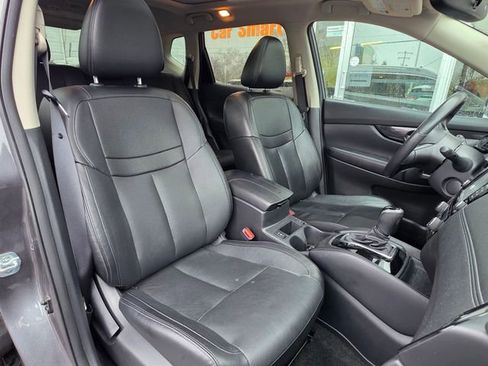 Used 2017 Nissan Rogue SL w/ SL Premium Package image 11