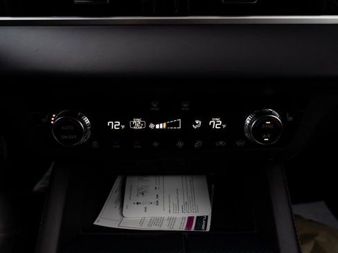 New 2025 Mitsubishi Outlander SEL Black Edition image 15