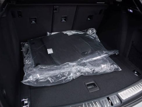 Certified 2026 Porsche Macan AWD/4WD image 39